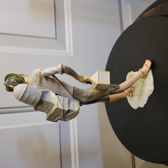 Alka Kunst Bavaria Germany "Bird Seller" #387 Porcelain Figurine - Picture 3 of 11